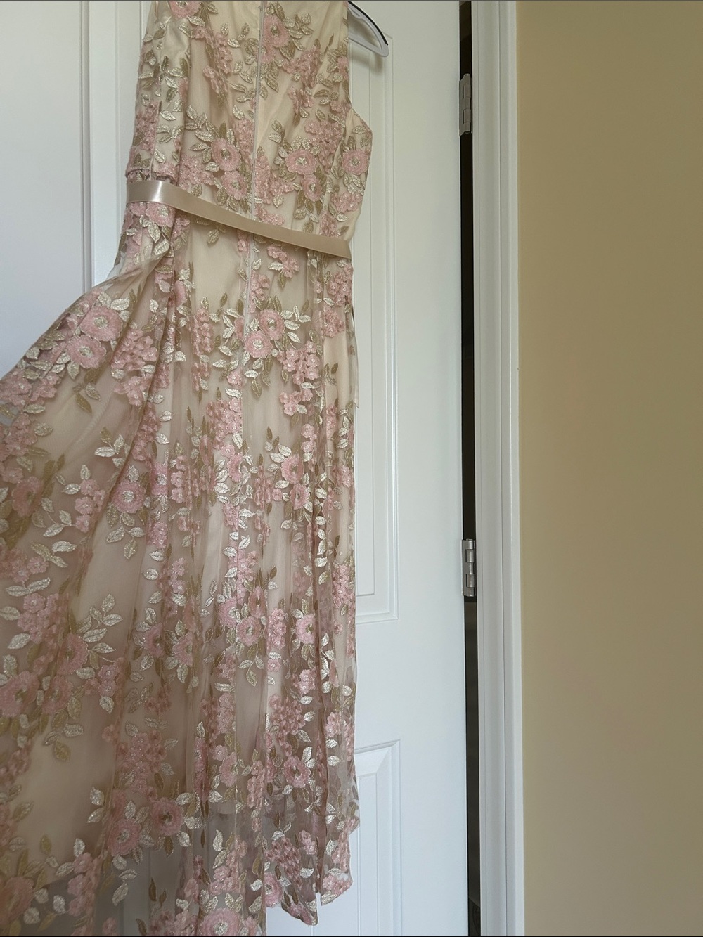 Tahari Pink and Cream Floral Embroidered Wedding Dress - Picture 6 of 10